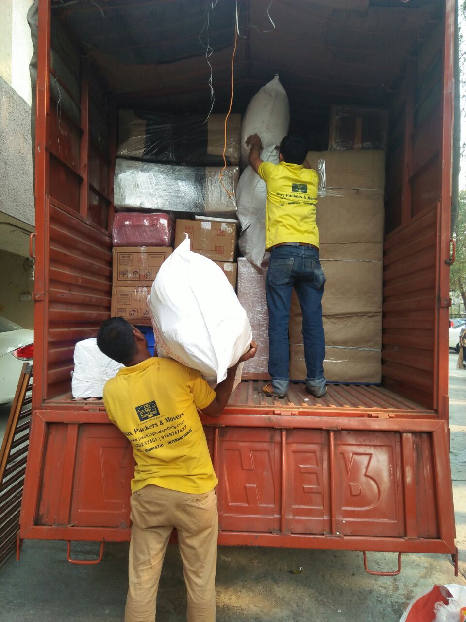 packers and movers in Malad